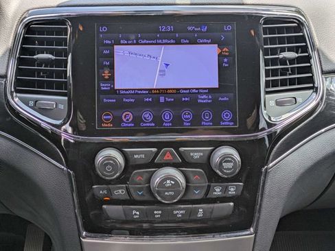 Used 2020 Jeep Grand Cherokee Trailhawk AWD/4WD image 19