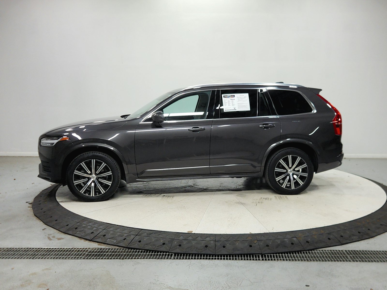 Used 2023 Volvo XC90 B6 Core AWD/4WD image 5