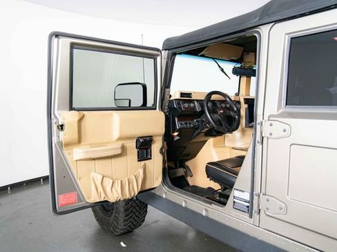 Used 2000 HUMMER H1 4-Door Open Top AWD/4WD image 17