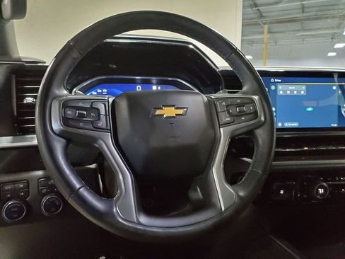 Used 2023 Chevrolet Silverado 1500 LT w/ Z71 Off-Road Package AWD/4WD image 25