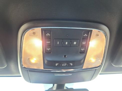 Used 2016 Jeep Grand Cherokee Limited w/ Luxury Group II image 48