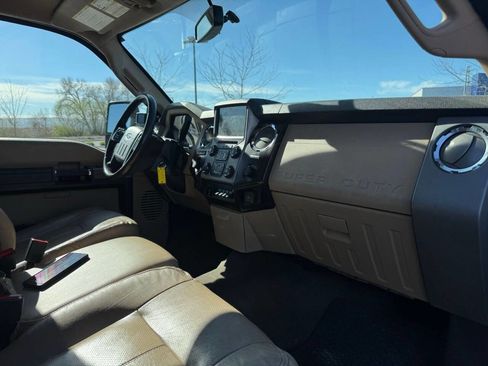 Used 2015 Ford F350 Lariat w/ Lariat Interior Package image 17