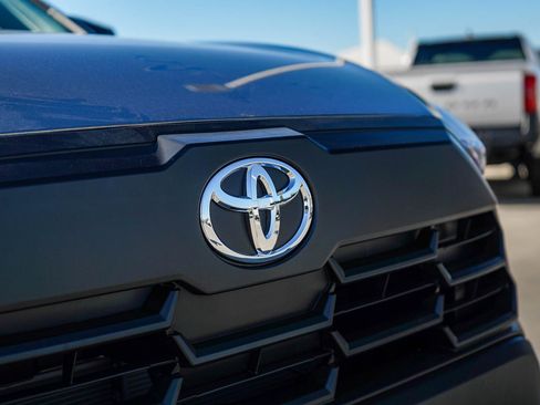 New 2026 Toyota Corolla Cross L FWD image 11