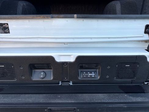 Used 2023 GMC Sierra 1500 AT4 w/ AT4 Premium Package image 6