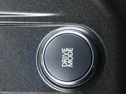 Used 2025 Ford Explorer ST-Line w/ ST-Line Street Pack image 31