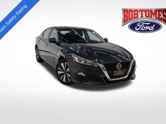 Used 2022 Nissan Altima 2.5 SV video 1