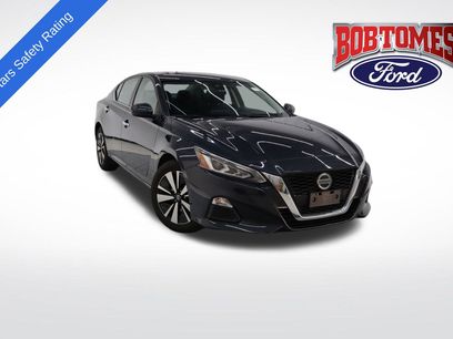 Used 2022 Nissan Altima 2.5 SV