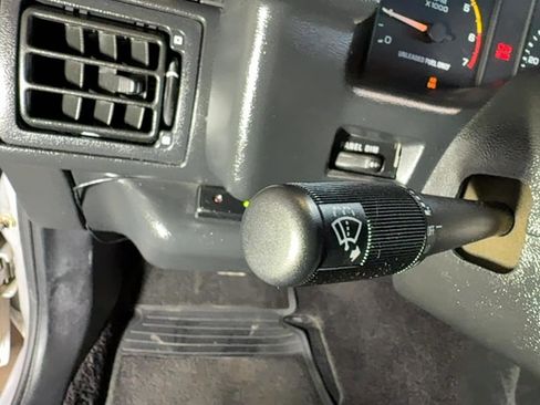 Used 1992 Ford Mustang LX image 24