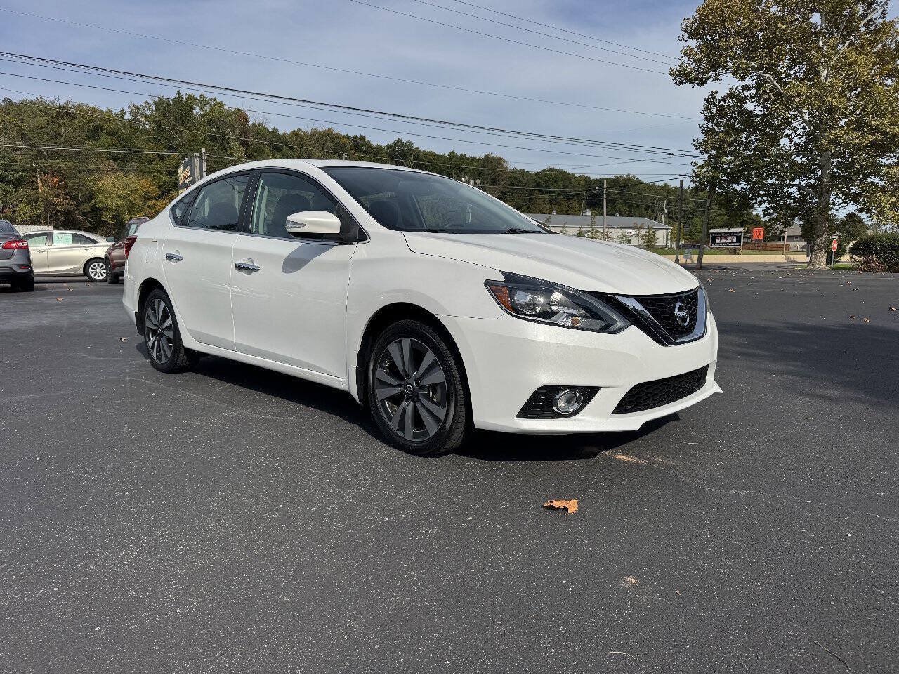 Used 2017 Nissan Sentra SL w/ SL Premium Technology Package FWD image 3