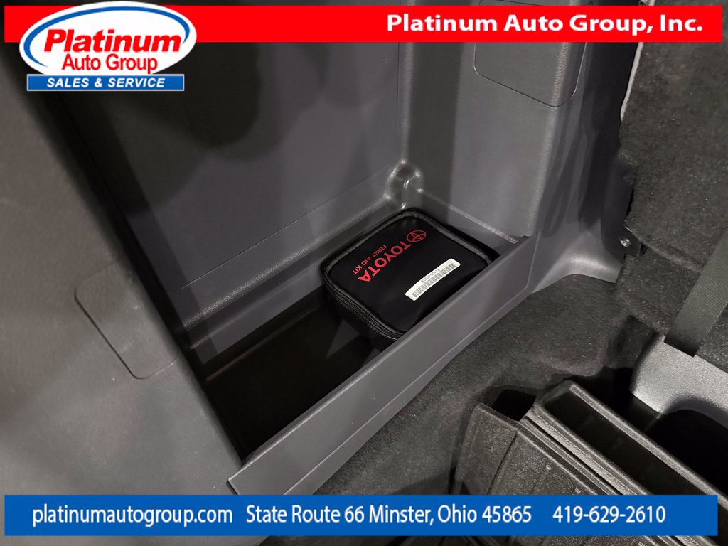 Used 2023 Toyota Sienna XLE AWD/4WD image 36