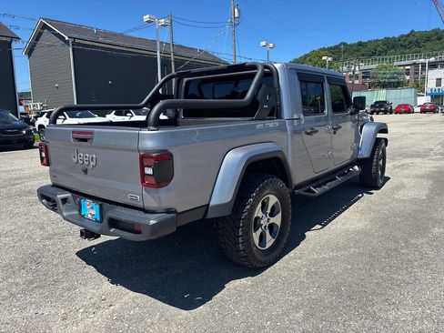 Used 2020 Jeep Gladiator Overland AWD/4WD image 5