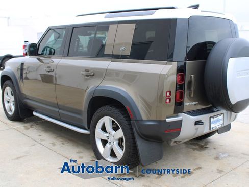 Used 2021 Land Rover Defender 110 SE AWD/4WD image 4