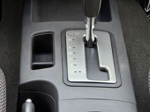 Used 2008 Nissan Xterra S image 32