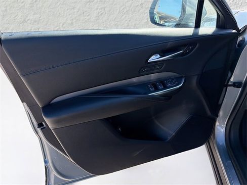 Used 2024 Cadillac XT4 Premium Luxury image 21