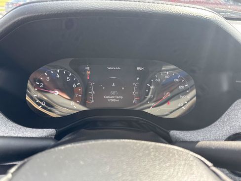 Used 2023 Jeep Compass Latitude AWD/4WD image 23