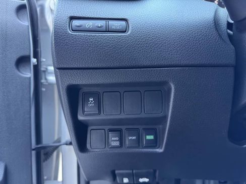 Used 2017 Nissan Rogue S image 10