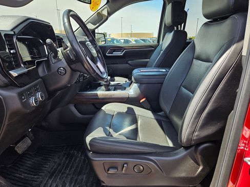 Certified 2022 GMC Sierra 1500 SLT w/ SLT Convenience Package AWD/4WD image 17
