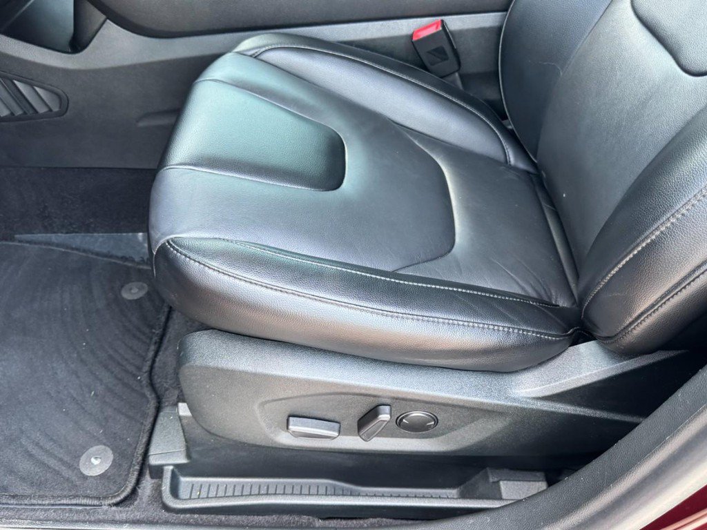 Used 2022 Ford Edge Titanium AWD/4WD image 14