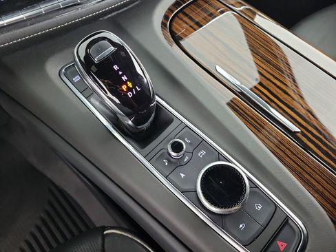 Used 2023 Cadillac Escalade ESV Premium Luxury image 30