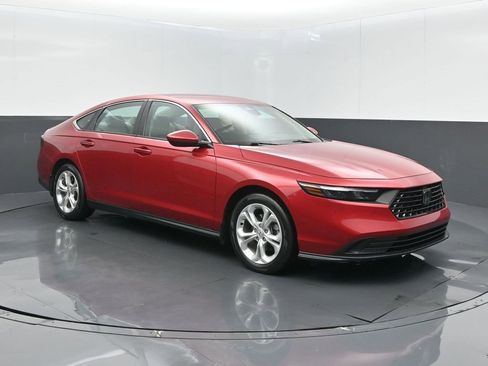 Certified 2023 Honda Accord LX image 28