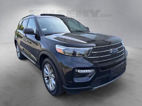 Certified 2022 Ford Explorer XLT w/ Equipment Group 202A AWD/4WD image 2