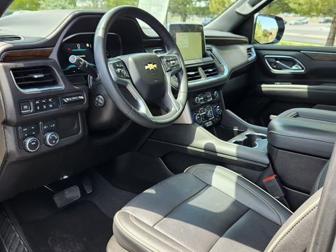 Used 2023 Chevrolet Tahoe Premier AWD/4WD image 7