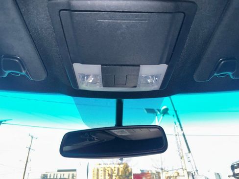 Used 2017 Ford Explorer Limited image 29