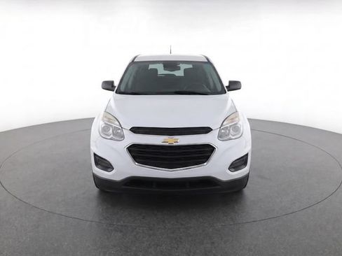 Used 2017 Chevrolet Equinox LS FWD image 2