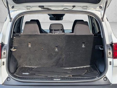 Used 2022 Kia Seltos LX image 6