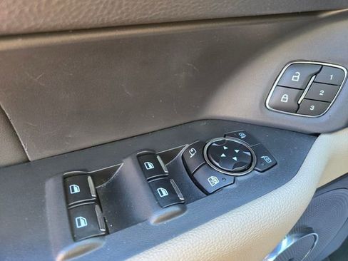 Used 2024 Ford Expedition Limited image 35