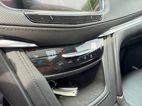 Used 2019 Cadillac XT5 Premium Luxury AWD/4WD image 38