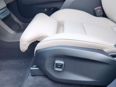 New 2025 Volvo EX90 Ultra image 23