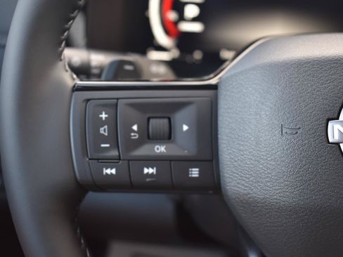 New 2026 Nissan Pathfinder Platinum FWD image 36