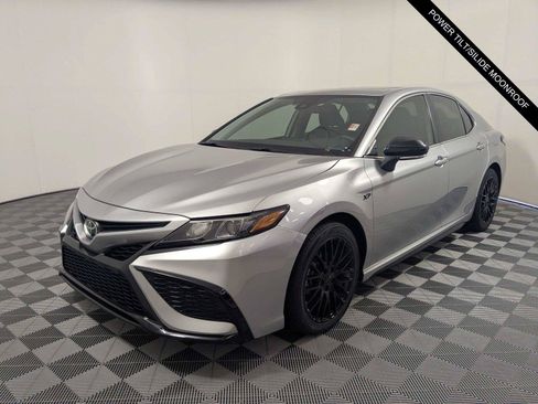 Used 2024 Toyota Camry SE FWD image 2