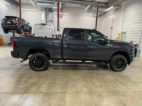Used 2025 RAM 2500 Big Horn AWD/4WD image 6