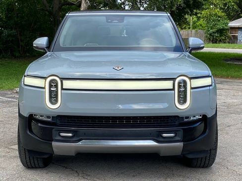 Used 2023 Rivian R1S Adventure Dual AWD/4WD image 2