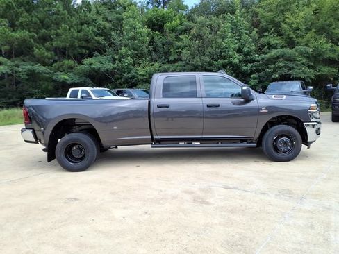 New 2026 RAM 3500 Tradesman AWD/4WD image 2