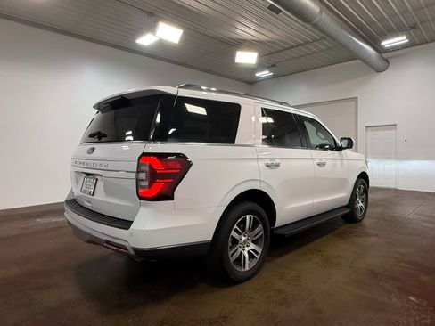 Used 2024 Ford Expedition Limited AWD/4WD image 34