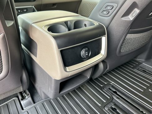 New 2026 Kia Carnival EX FWD image 16