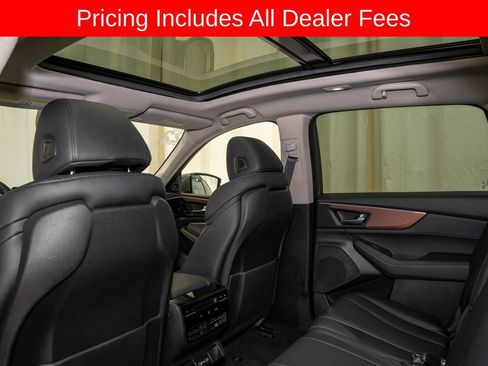 Used 2022 Acura MDX SH-AWD image 11