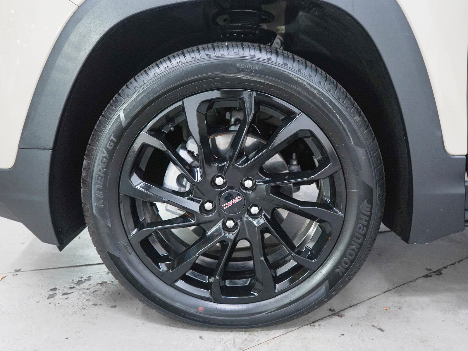Used 2023 GMC Terrain SLE w/ Driver Convenience Package AWD/4WD image 30