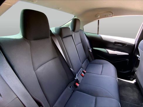 Used 2025 Toyota Corolla LE FWD image 19