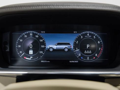 Used 2020 Land Rover Range Rover HSE image 21