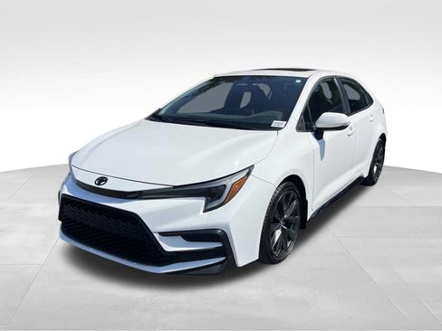 Used 2024 Toyota Corolla XSE FWD image 9