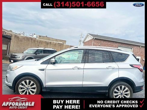 Used 2017 Ford Escape Titanium FWD image 2