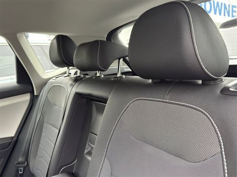 New 2025 Volkswagen Taos SE image 24