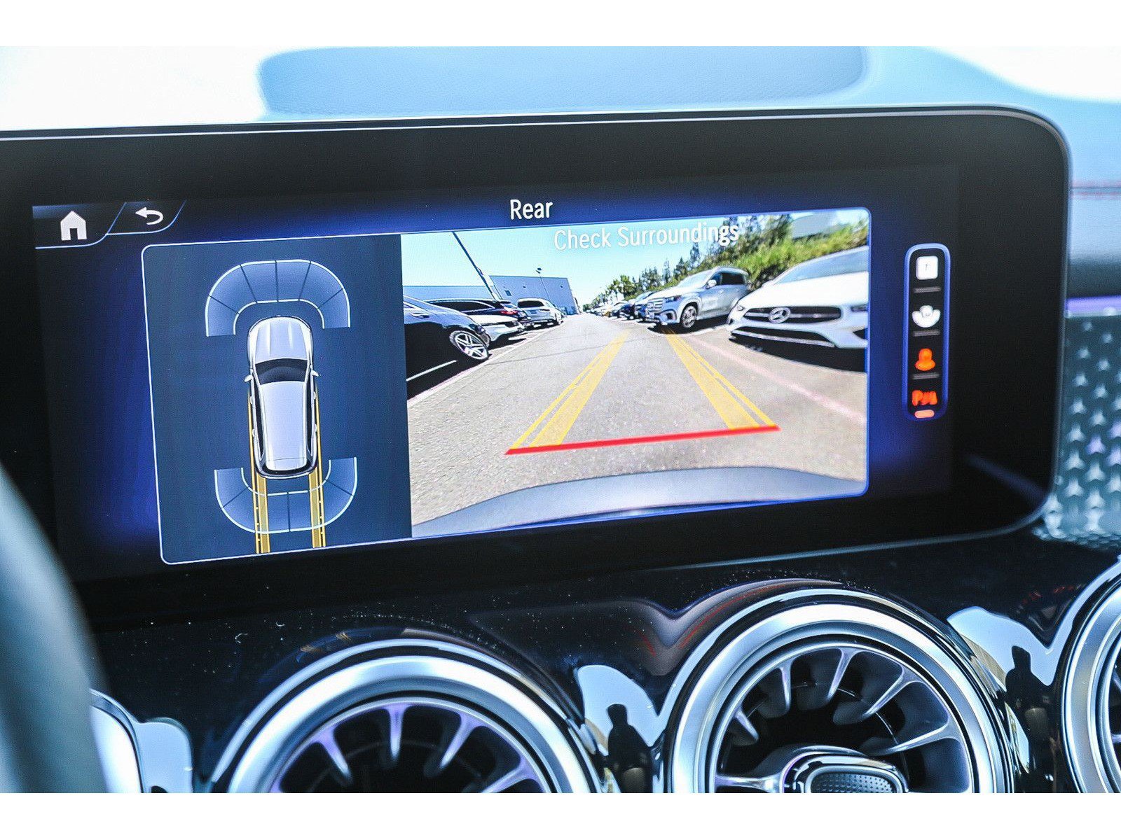 Used 2024 Mercedes-Benz EQB 300 4MATIC image 22