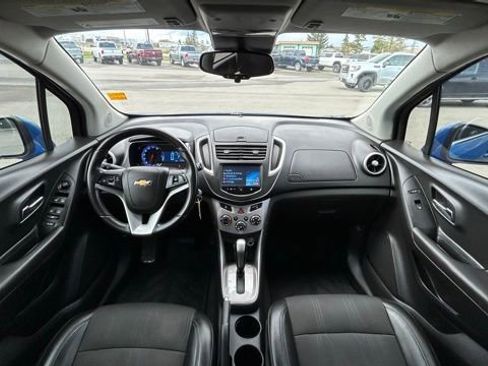 Used 2016 Chevrolet Trax LT w/ LT Convenience Package image 11