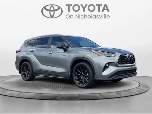 Used 2026 Toyota Highlander XLE AWD/4WD image 7