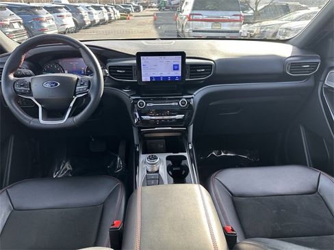 Certified 2023 Ford Explorer ST-Line w/ Class IV Trailer Tow Package image 15